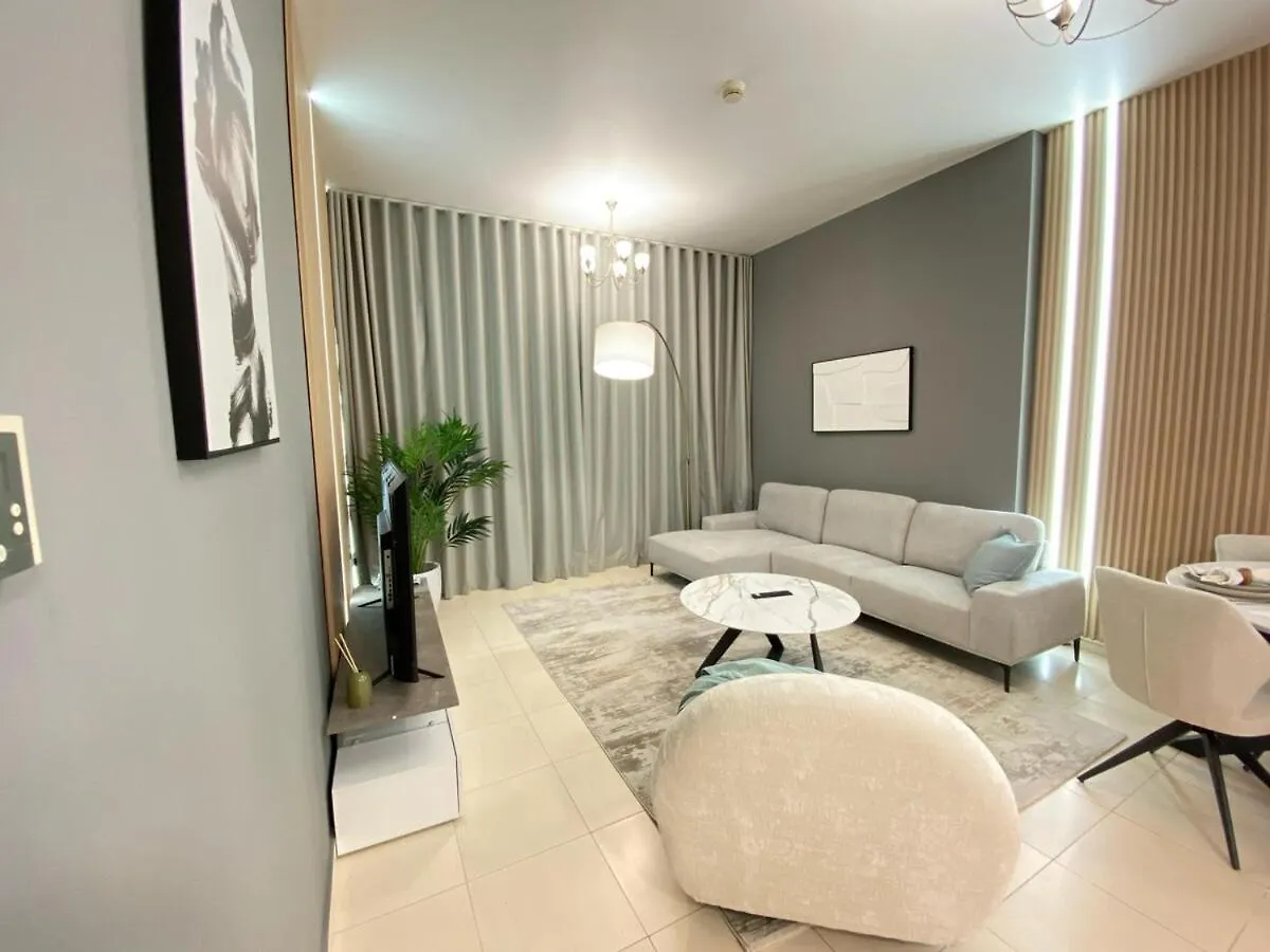 Modern 2 Bhk Apt In Dubaj