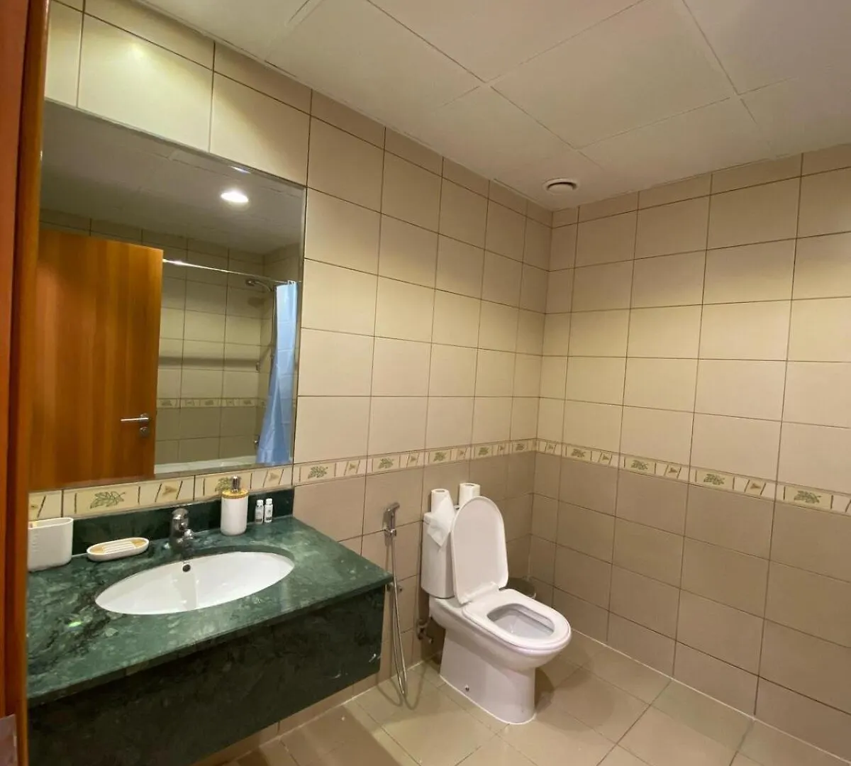 Modern 2 Bhk Apt In Dubaj Apartament